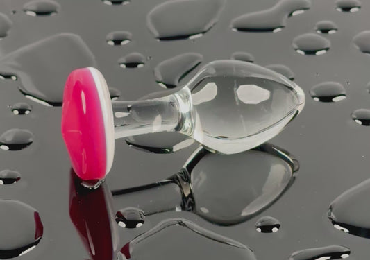 Hot pink on white base and clear head plug